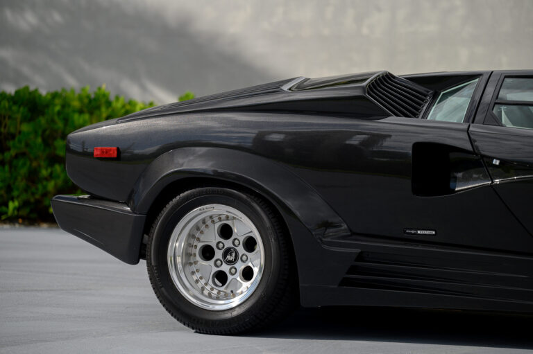 248 KM Countach GH Vehicles-25