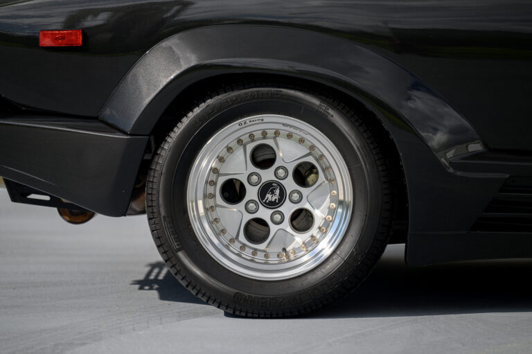 248 KM Countach GH Vehicles-27