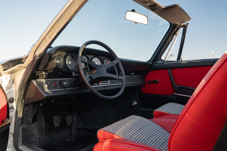 1972 Porsche 911S Targa-117