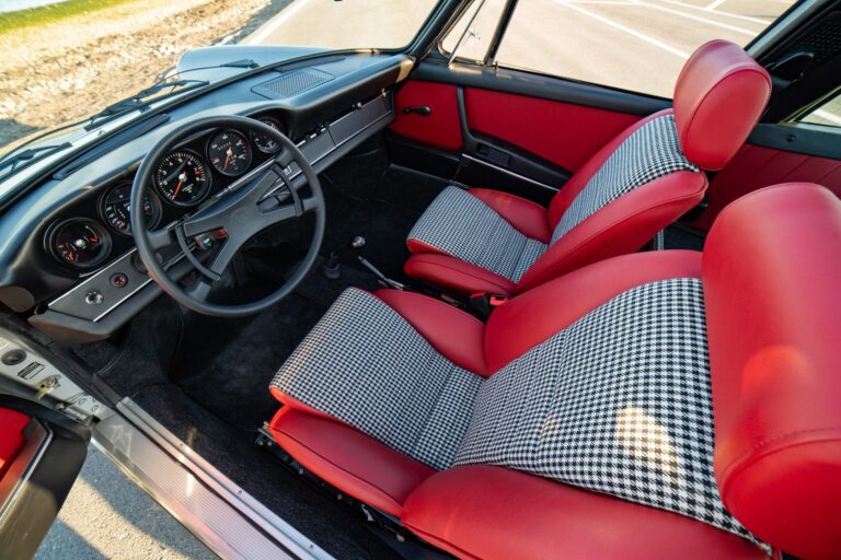 1972 Porsche 911S Targa-130