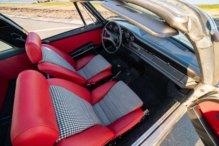 1972 Porsche 911S Targa-133