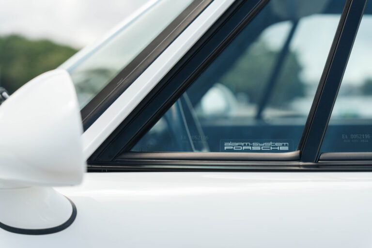 Porsche 993 Cabriolet GH Vehicles-41