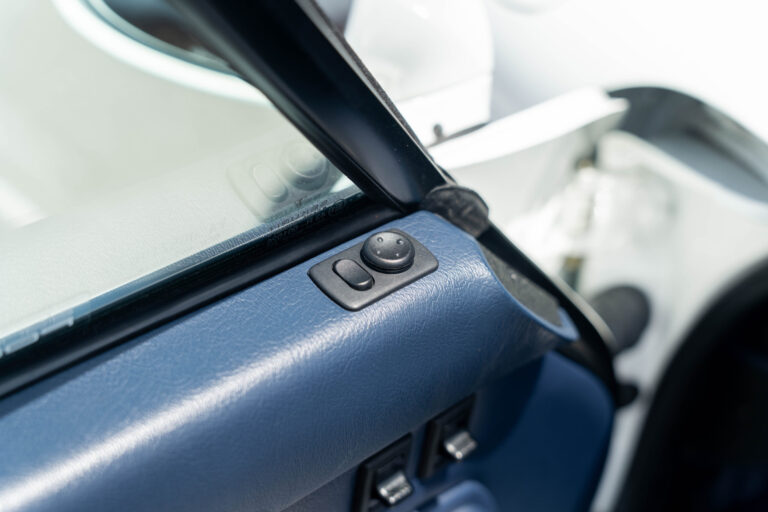 Porsche 993 Cabriolet GH Vehicles-78